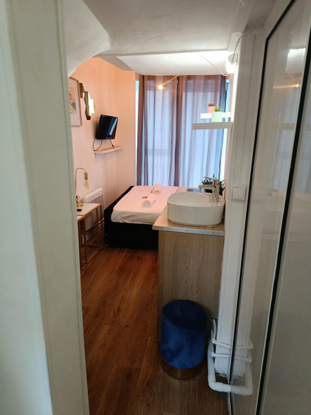 En 3eme Arrondissement Apartment *